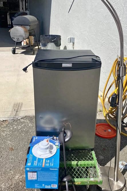 689478134_1296216505268551_452651424427785390_n Free Mini Fridge & Lamp