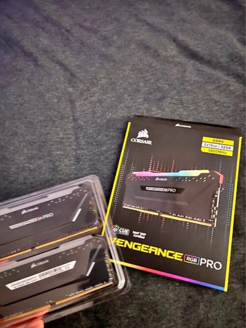 32GB DDR4 32GB DDR4 (3200Mhz)